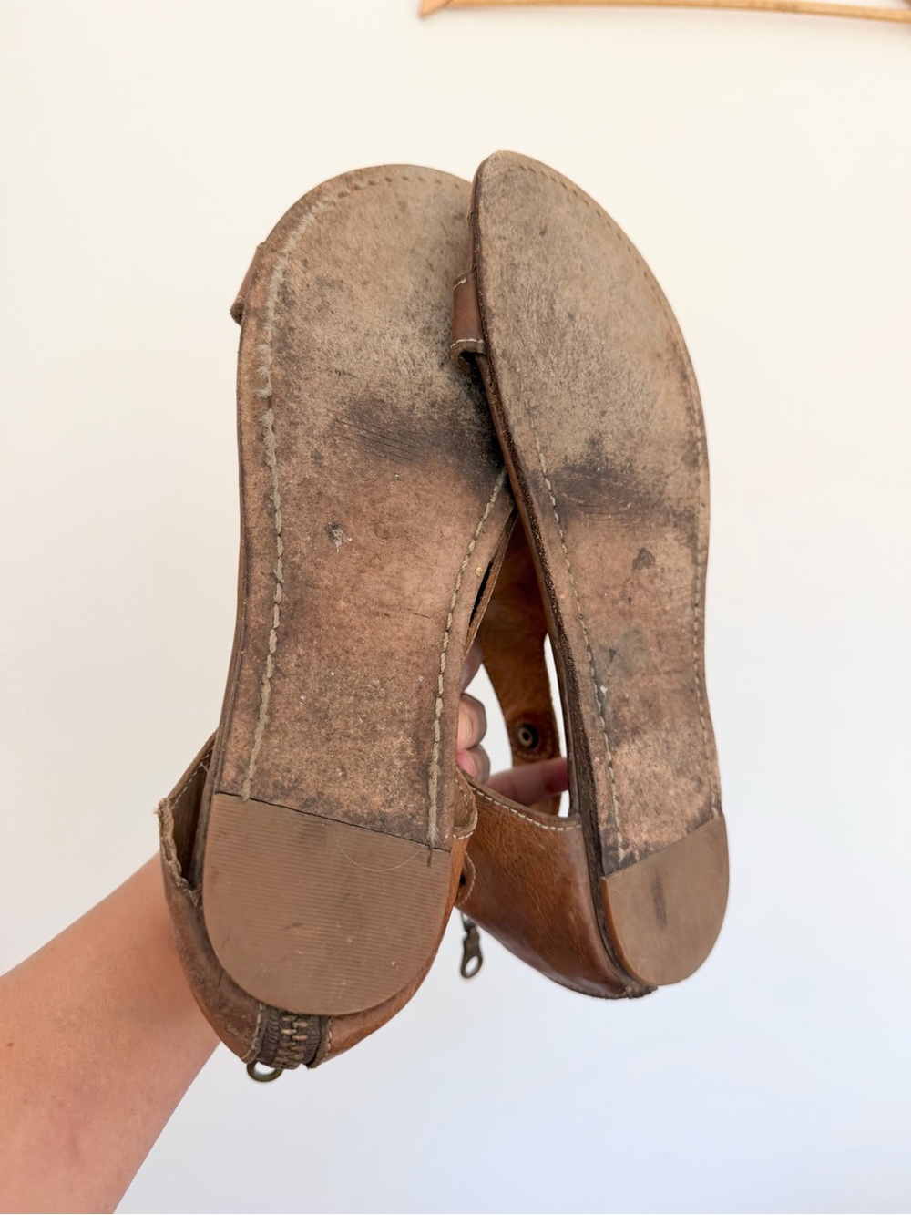 Bedstu Soto Rustic Brown Leather Women’s Open-Toe Sandals READ NOTES Damage Sz 8 - Picture 8 of 13